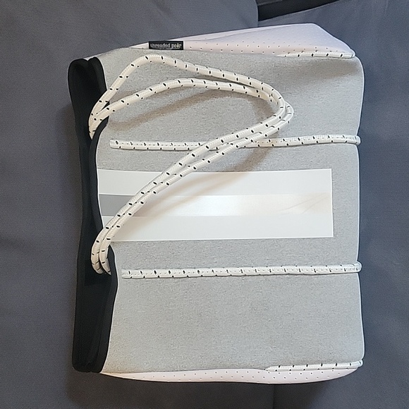 Neoprene Tote  BNWT - Picture 2 of 6